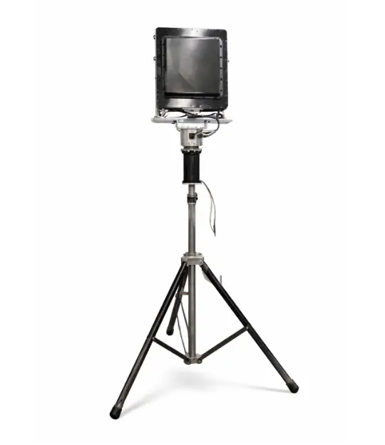 medium-shot-people-talking-office1